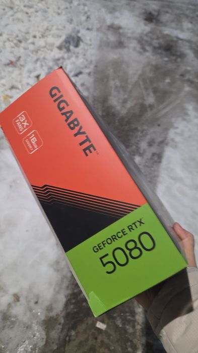 Продам Видекарту rtx 5080 16gb
