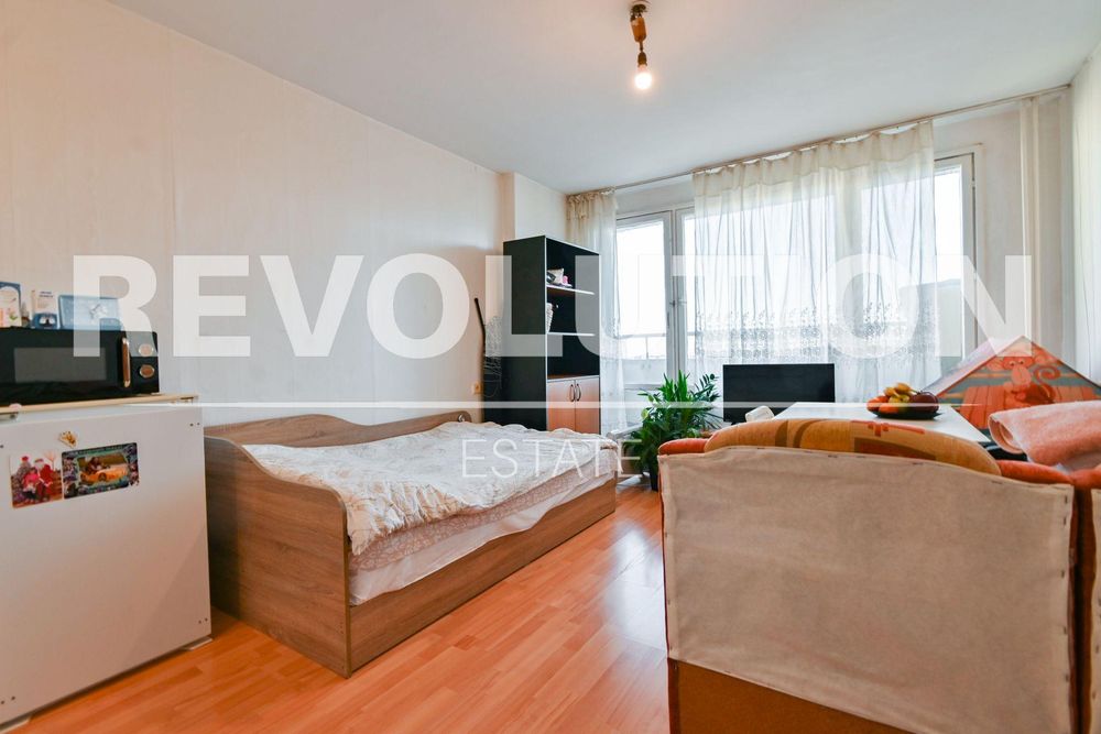 Едностаен апартамент в ж.к. Сухата река.