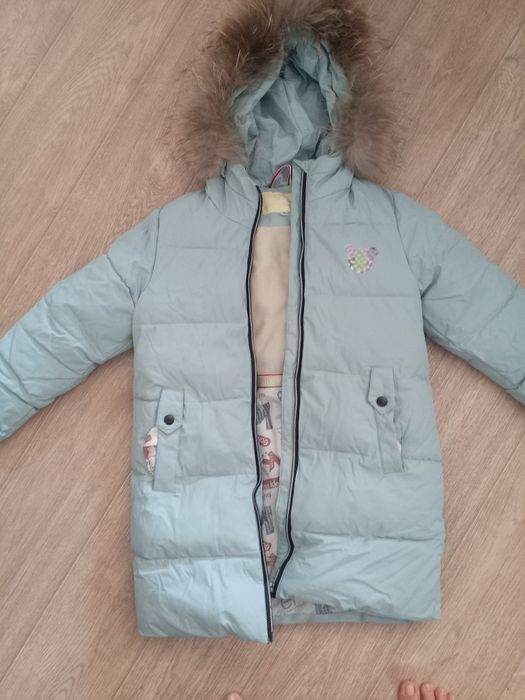 Продаю куртку  для девочек
