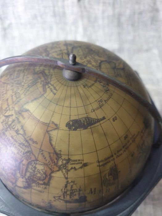 Писалищен аксесор - глобус