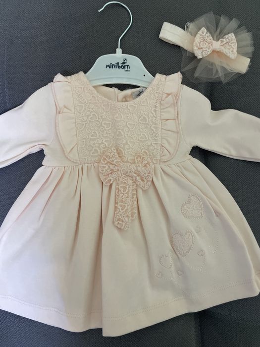 Продам платье на девочку, 6 месяцев