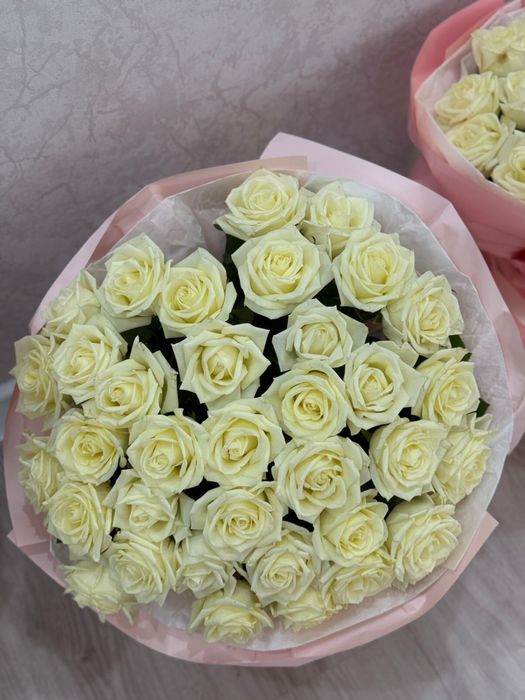 свежые цветы.сегодня днём