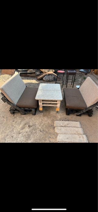 Продам диваны, столы из поддонов