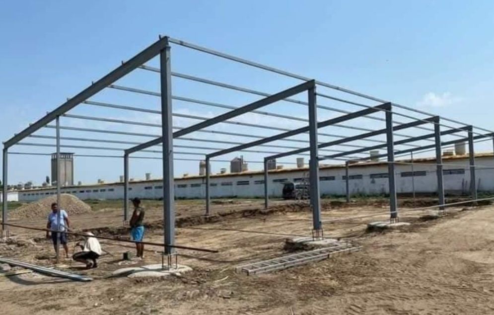 Vand hala metalica sau schimb cu auto facem orice dimensiuni doriti de