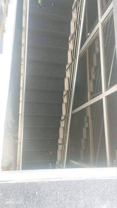 Kavralan gilam optim sotamiz zinalarga ustonofka qilamiz