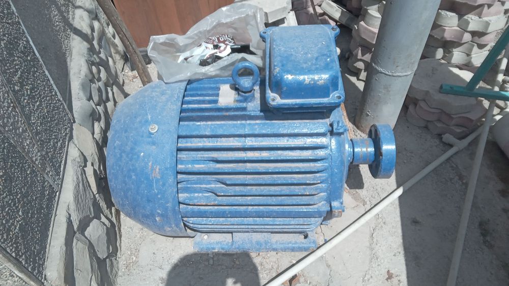 Продам электродвигатель
