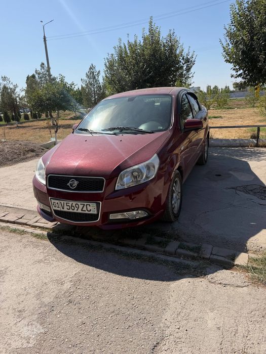 Srochno sotiladi Nexia 3, 4-pozitsiya avtomat