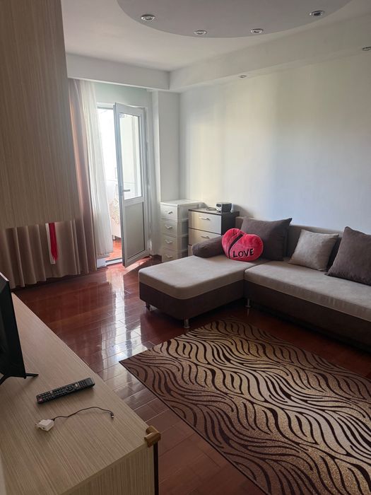 Vand Apartament 3 camere