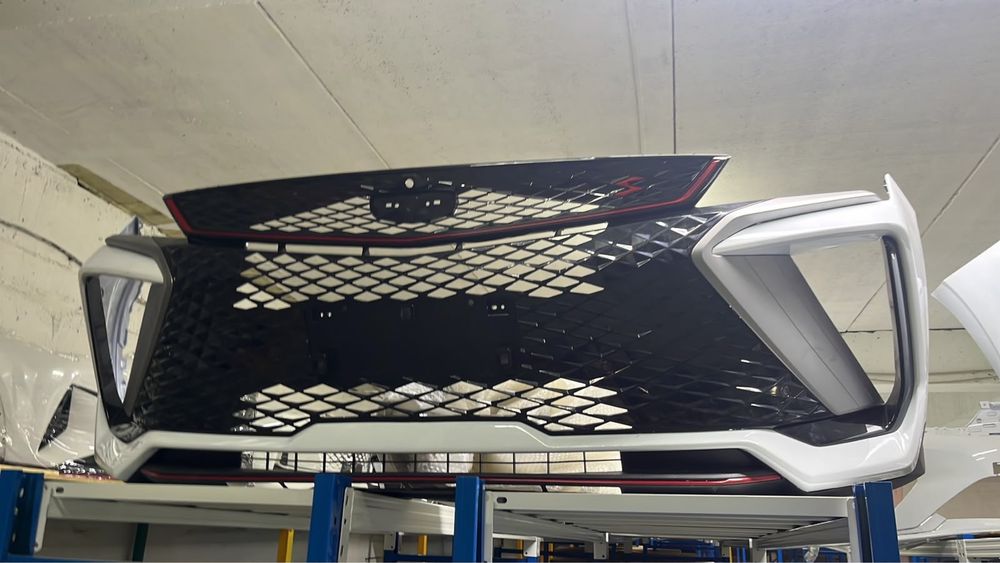 Geely Coolray переднее бампер
