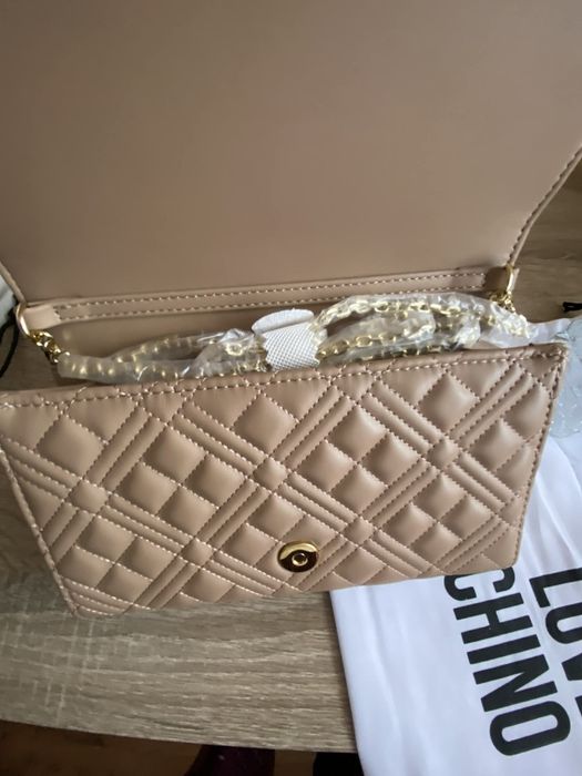 Love Moschino нова оригинална чантичка