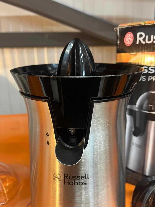 Цитрус преса Russell Hobbs