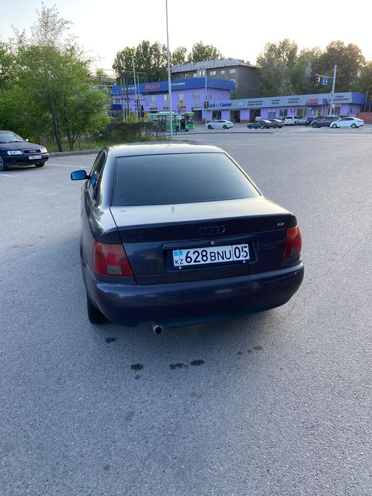 ауди         а    4