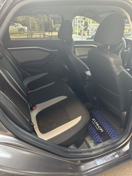 Продается LADA Vesta sw cross 1.8 AMT