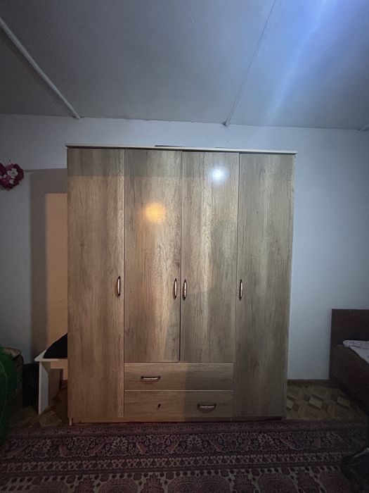 Продам шкаф вместительный