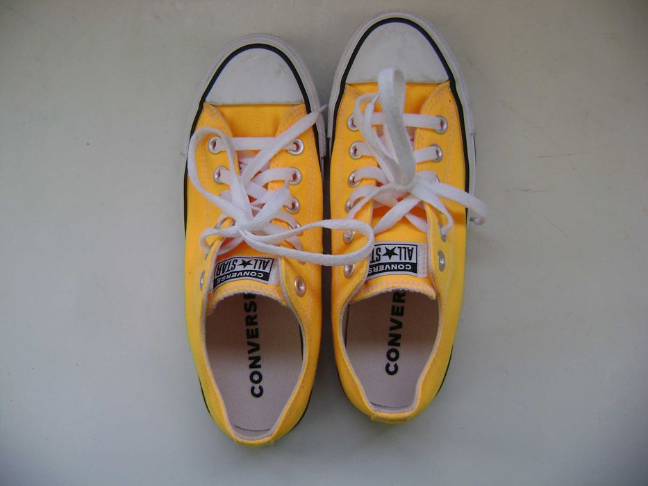 Продавам дамски кецове Converse № 37
