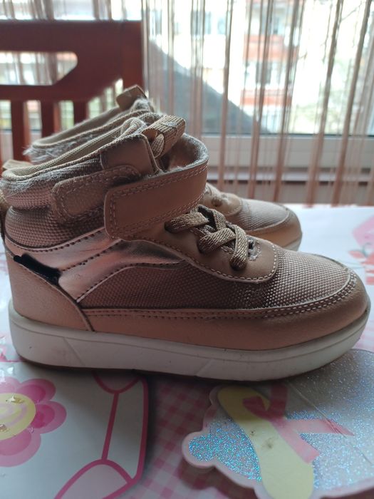 Детски боти H&,M