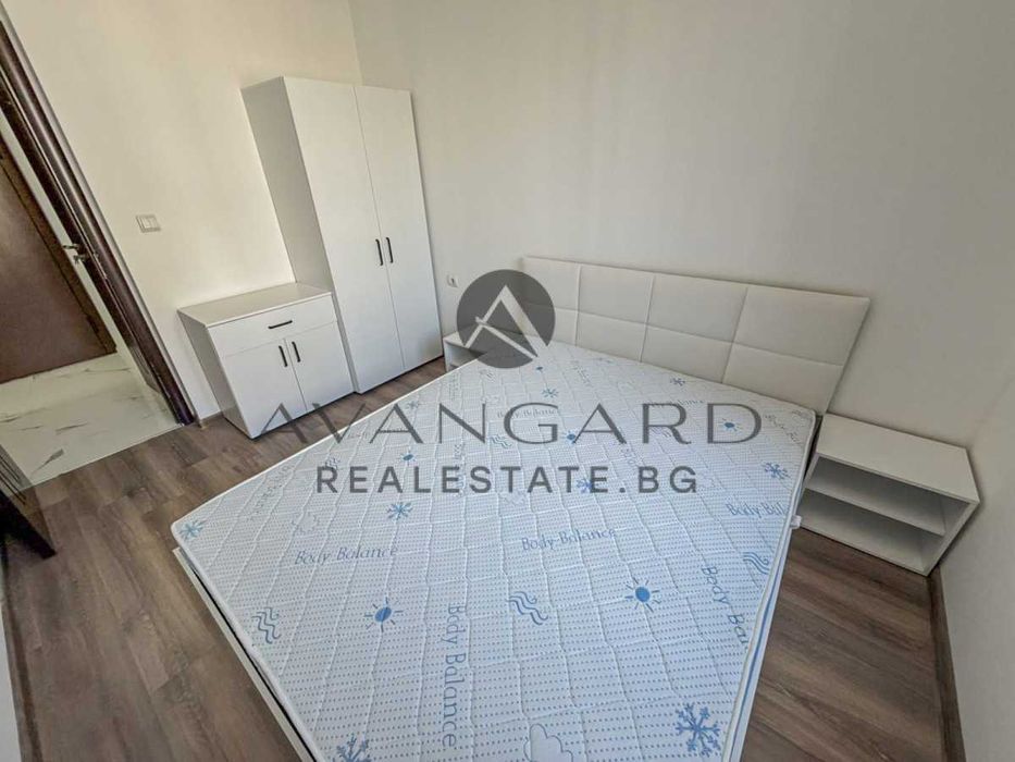 Продава се Тристаен апартамент в Пловдив, Кючук Париж - 74 кв.м за 1933 €/кв.м - Снимка #5