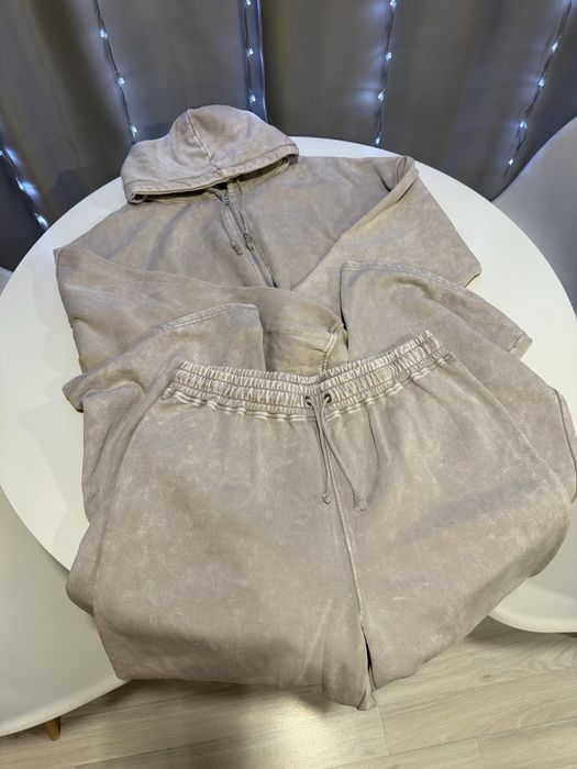 Продам костюм женский