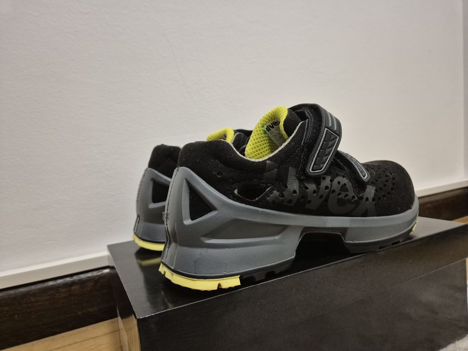 Bocanci protecție Uvex 39