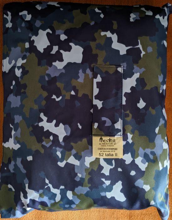 Vand piese de ținută militară combat ieșite din uz