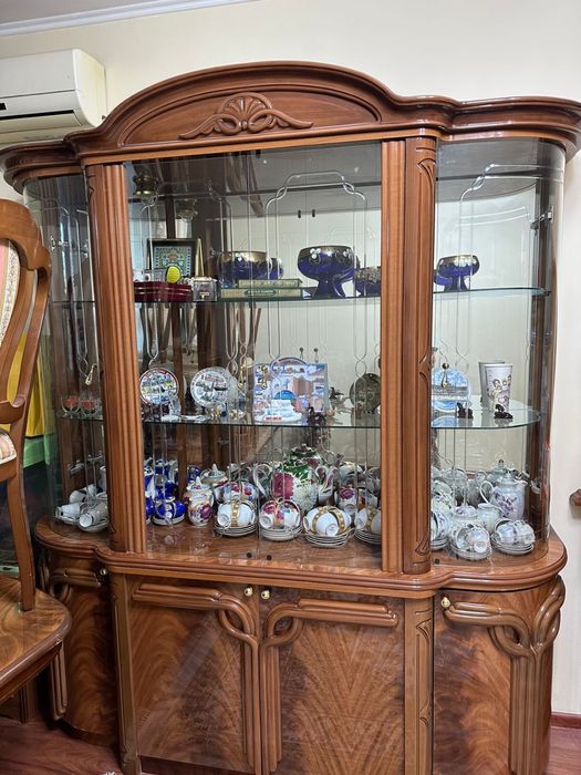 Мебель сервант стол стуля продается