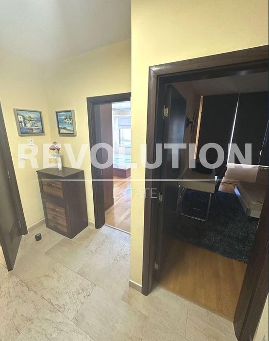 Дава се под наем Тристаен апартамент в Варна, Възраждане 1 - 86 кв.м за 750 € - Снимка #4