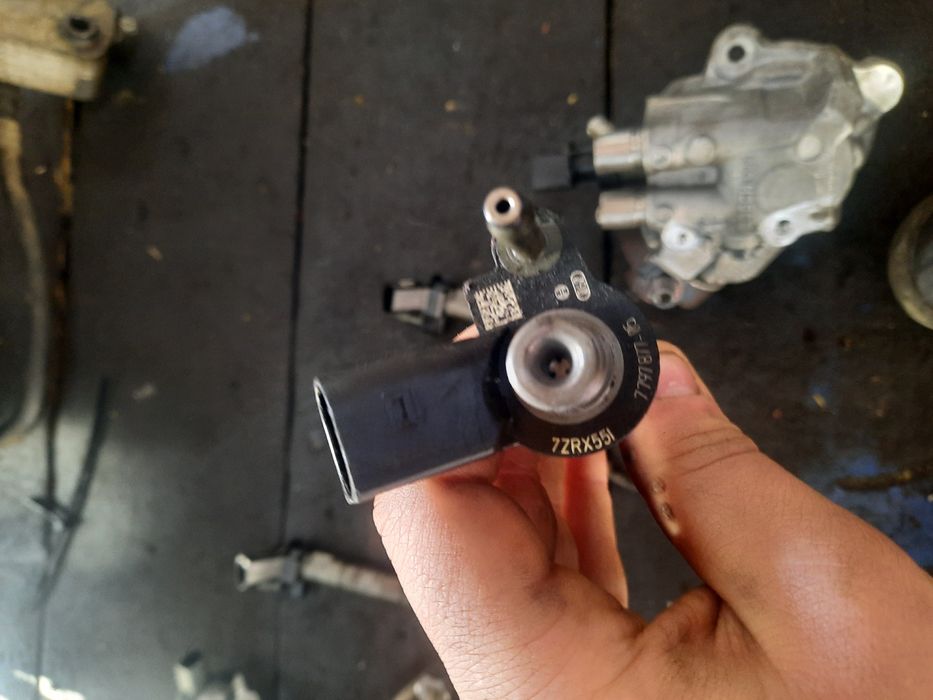 Vând kit injectie bmw 2.0