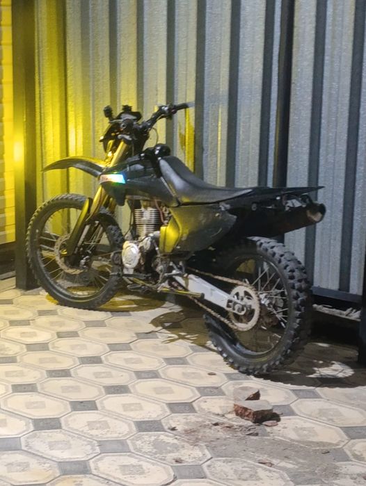 Эндуро 250,06 автозавод шлем подарок