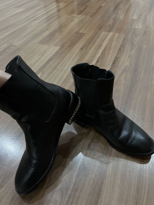 Обувь женская , кроссовки , сапожки