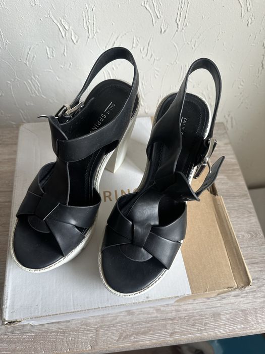 Босоножки, туфли