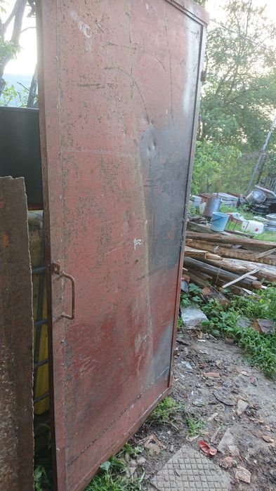 Гаражна  врата  масив