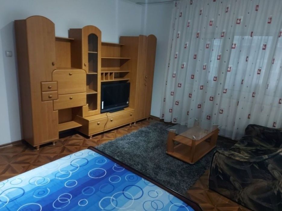 Ofer spre inchiriere apartament 2 camere zona centrală, et 2