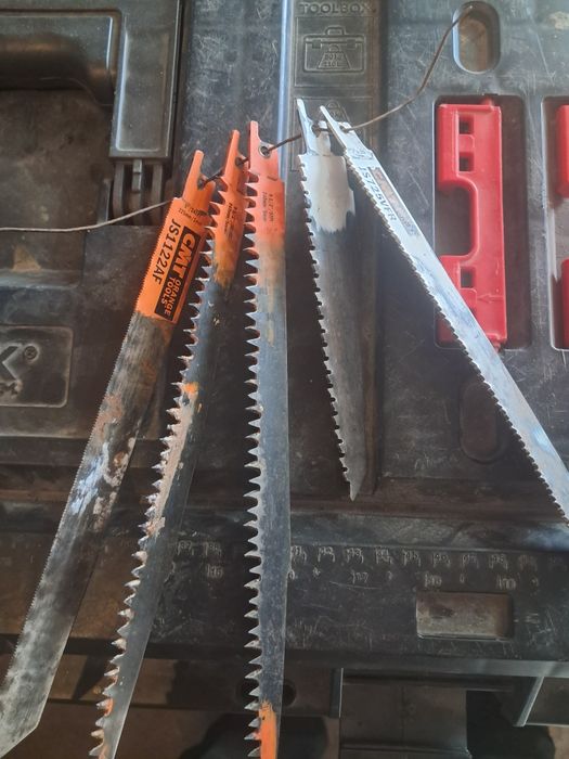Пила сабельная makita