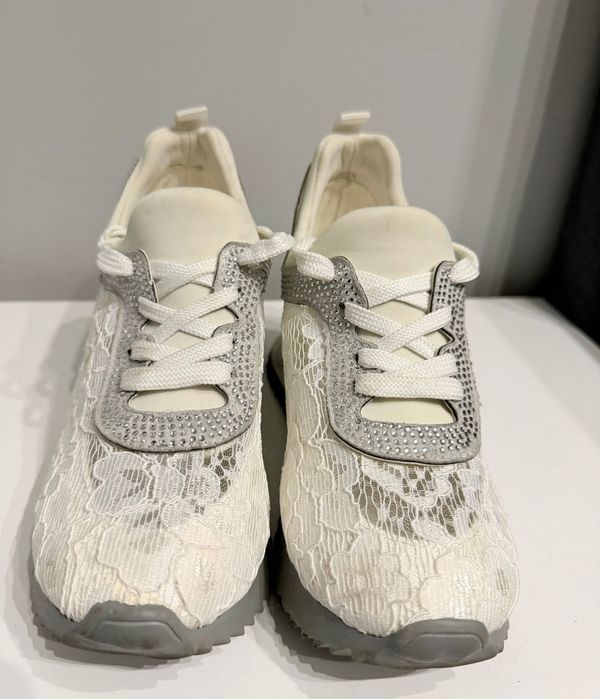 Дамски бели сникърси