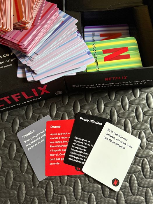 Настолна игра “Netflix - Trending now” френско изднаие / игра с карти