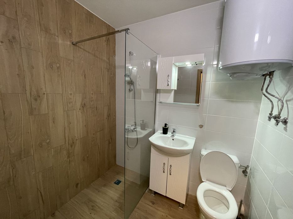 Дава се под наем Тристаен апартамент в София, Лозенец - 130 кв.м за 739.5 € - Снимка #1