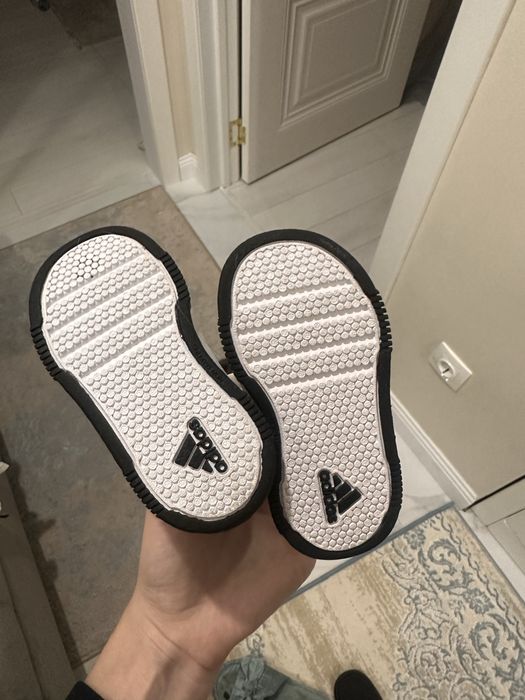 Кроссовки adidas детские