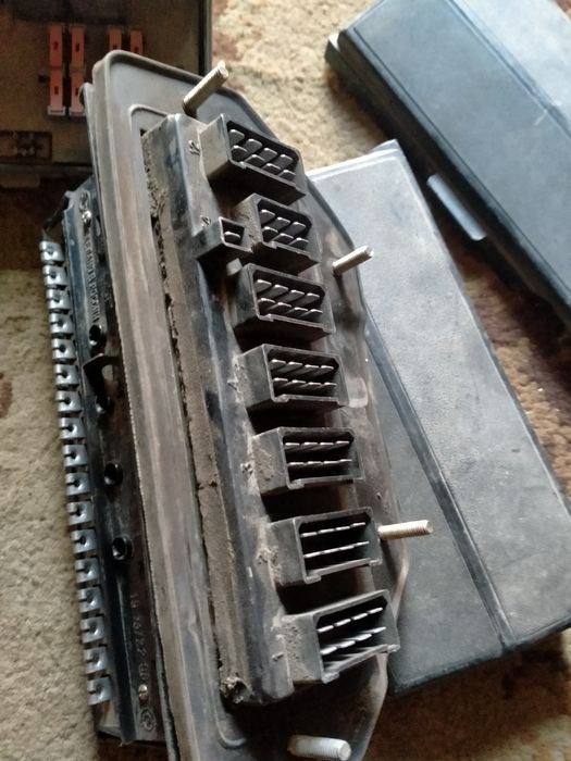 Блоки предохранителей