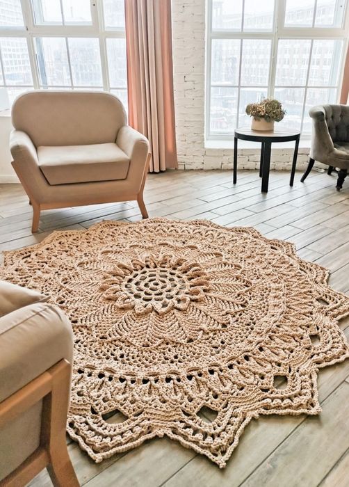 Круглый ковёр ручной работы