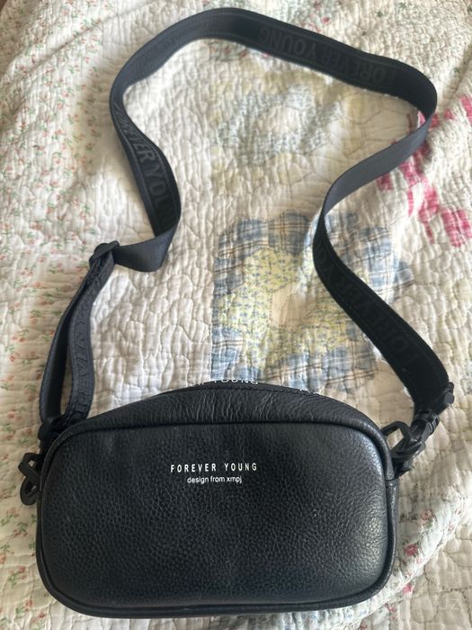 Продаються  salvadore ferragamo