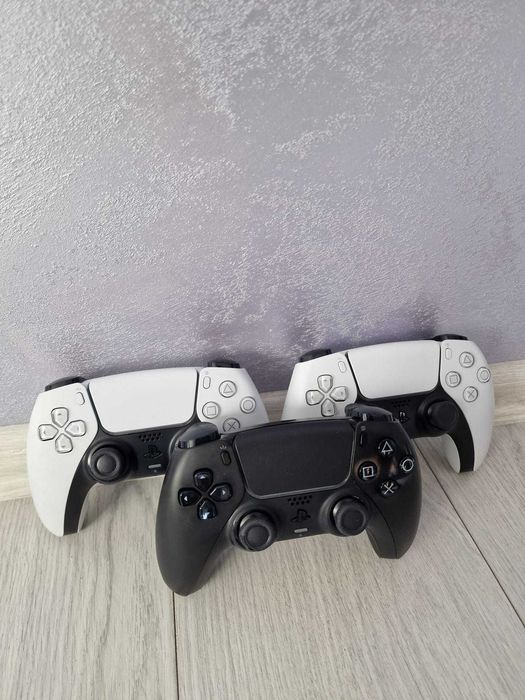 PS5 Disc Edition 825GB + 3 джойстика