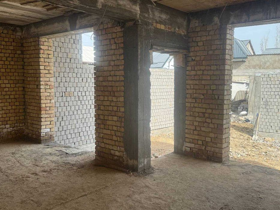 Продаётся участок 2,4 Соток неподалёку от базара (FOOD CITY) ! ! !