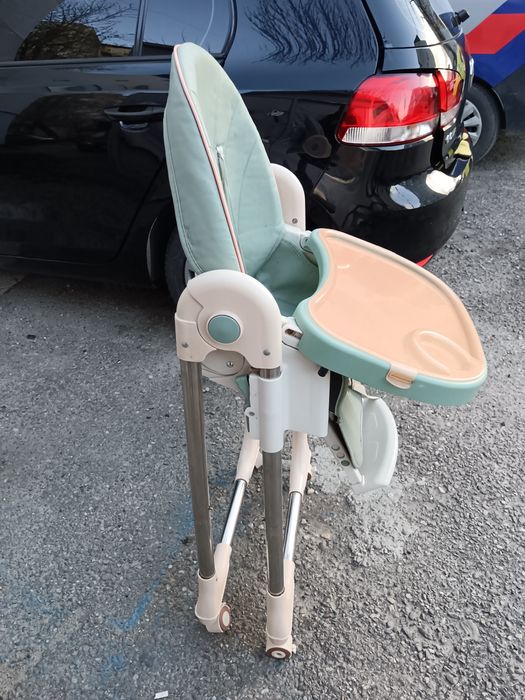 Scaun bebe Hrănire