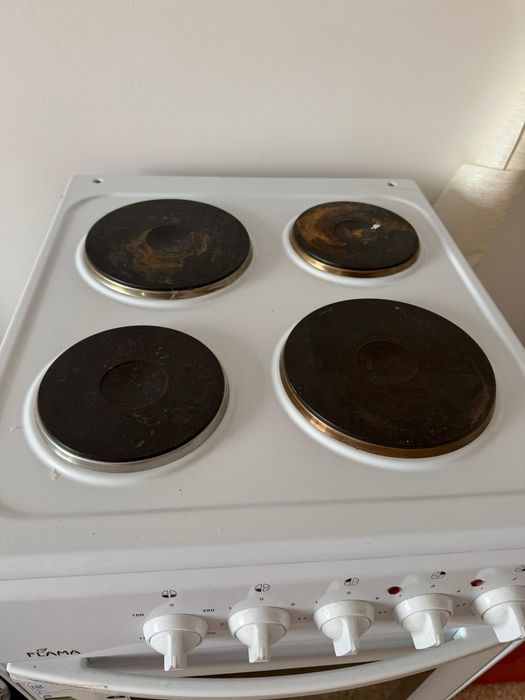 Продам электрическую плиту
