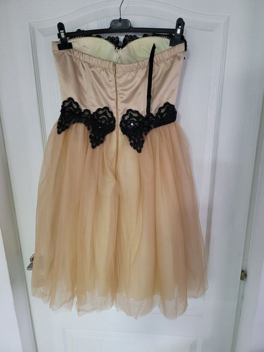 Vand rochii. De seara.