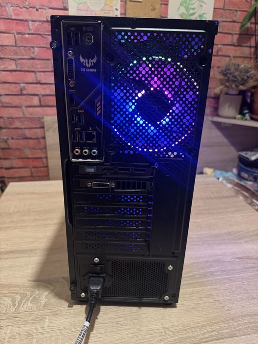PC Gaming Ryzen 7 2700 • 8C/16T • RX 480 8GB • Full RGB