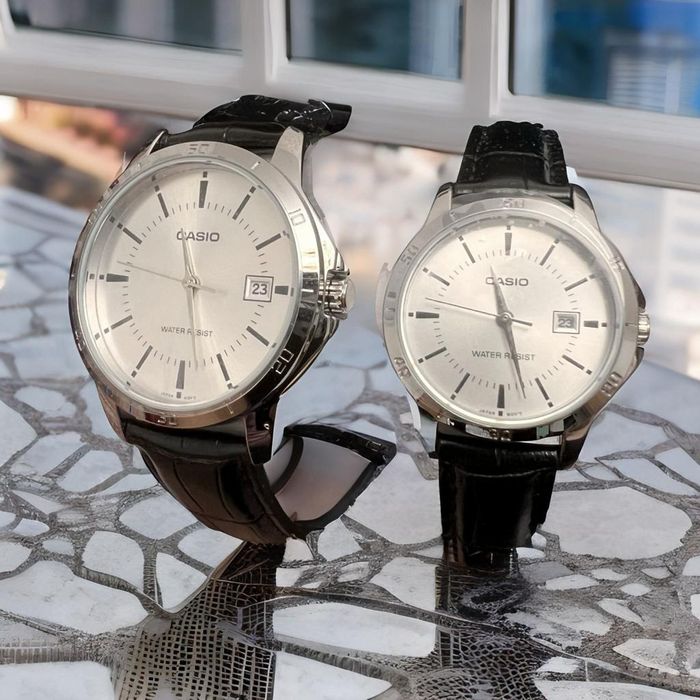 Пара часов Casio