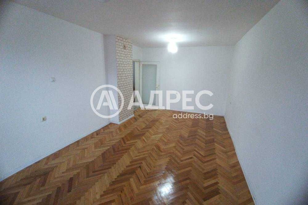 Наем двустаен апартамент до магазин "Била"!