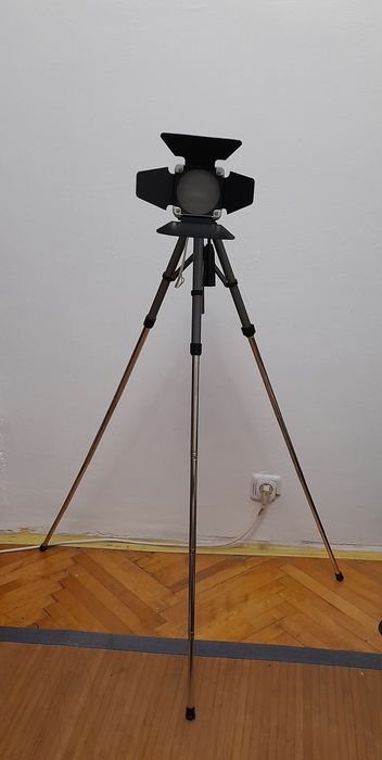 Vînd trepied si video reflector
