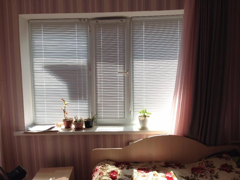 Жалюзи. Вертикальные-Горизонтальныe ролл шторы день ночь